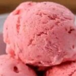 HELADO DE FRESA EN LA BATIDORA