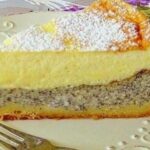 Pastel de crema agria de semillas de amapola