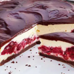 TARTA DE QUESO BOSQUE NEGRO