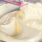 ¡Perfecto para untar sobre pandoro o como postre! La receta de una crema de mascarpone divina