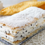 Milhojas de ricotta con chispas de chocolate: la receta de la variante del postre francés