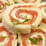 Rollos de salmón: la receta de deliciosos panecillos sin hornear para aperitivo