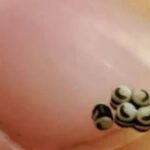 Pedimos una ensalada, pero había pequeñas manchas negras en la comida; fuimos directamente al hospital.