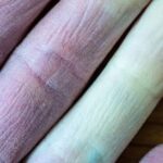 ¿Por qué cambian de color los dedos?