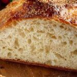 Pan crujiente sin amasar de 4 ingredientes: ¡Calidad de panadería en 60 minutos!