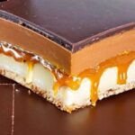 Postre de chocolate y caramelo en capas, sin horno, de 5 minutos